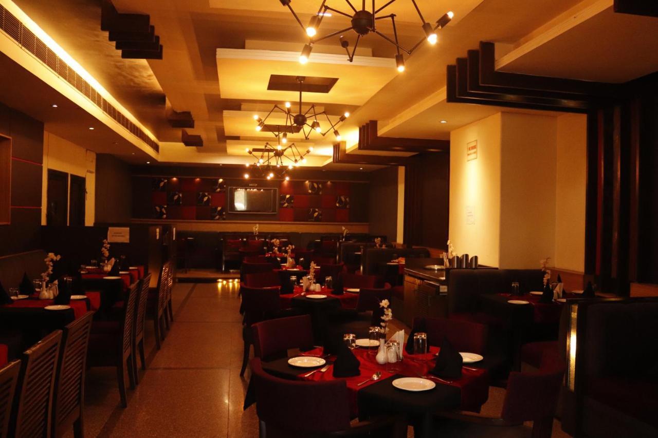 Hotel Parbhat Inn Panchkula Exteriér fotografie